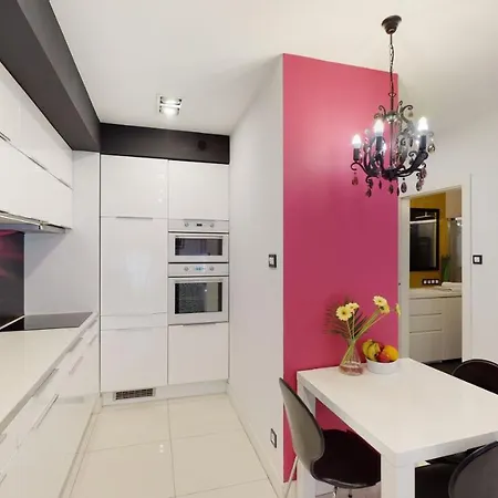Pink Rydygiera 2a Tectum Apartmán *